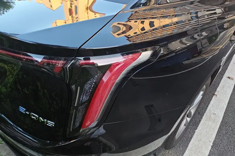 Hongqi E-QM 5 500 KM — фото 5