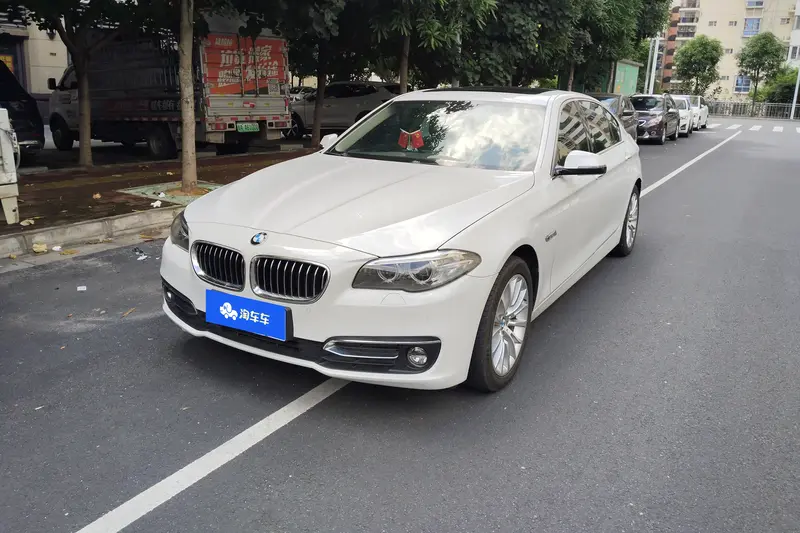 BMW 5 Series — фото 1