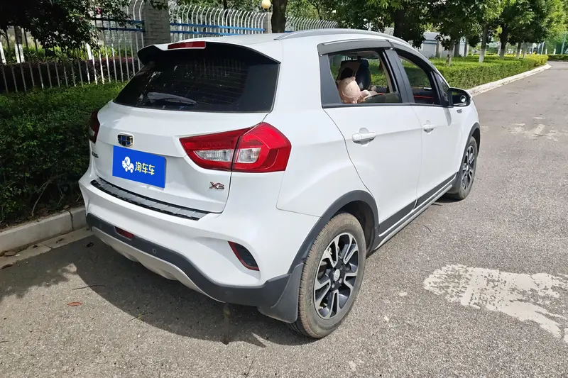 Geely Vision X3 — фото 3