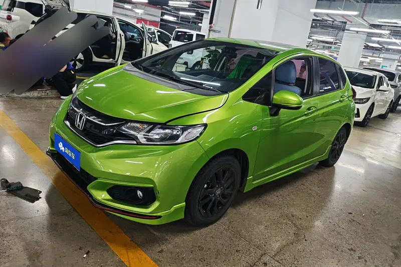 Honda Fit — фото 1