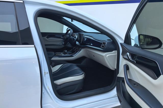 BYD QIN PLUS Hybrid 2021 — фото 16