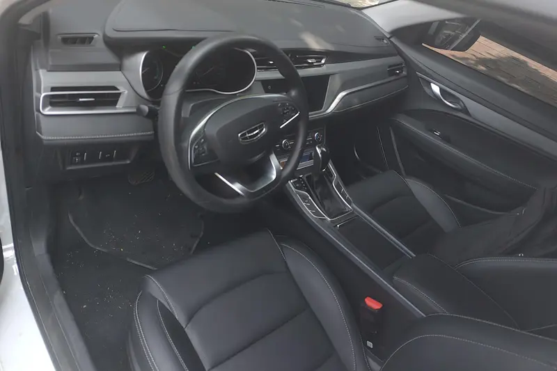 Geely Emgrand UP 1.5L CVT люкс — фото 6