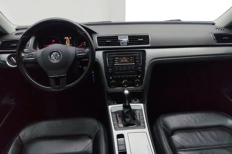 Volkswagen Passat — фото 9