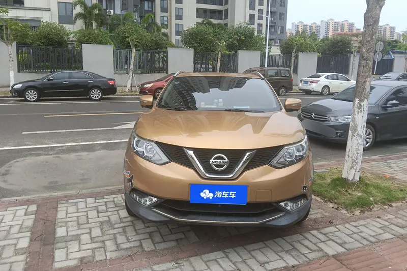 Nissan Qashqai — фото 2