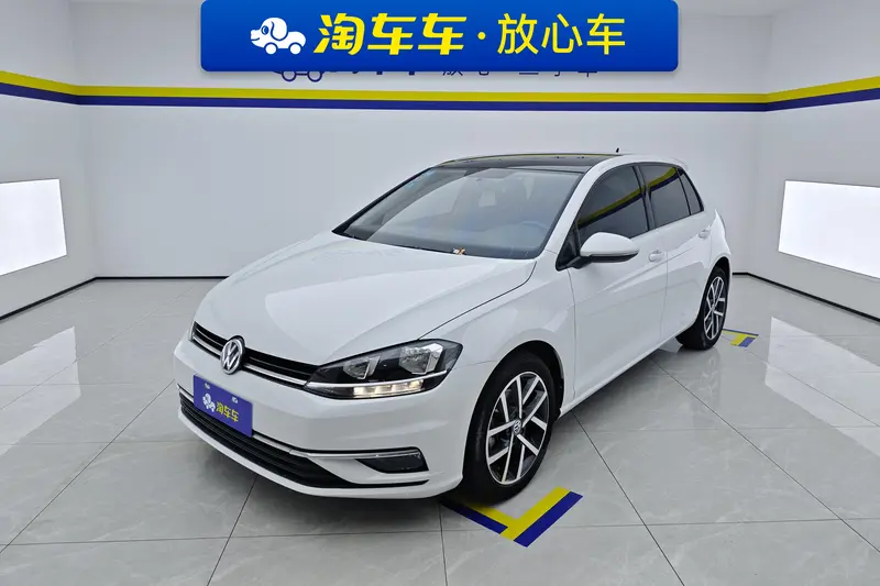 Volkswagen Golf 200 TSI DSG Comfort