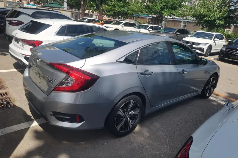 Honda Civic — фото 3