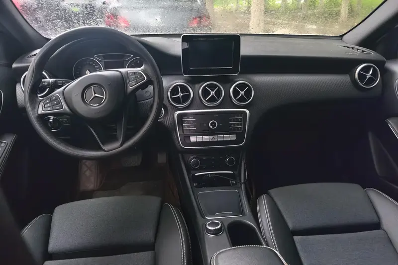 Mercedes-Benz A-Class A 180 — фото 9