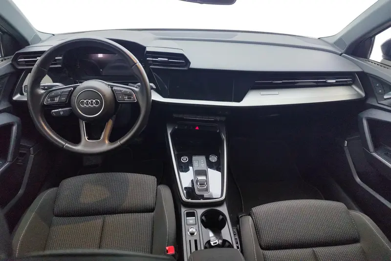 Audi A3 Sportback 35 TFSI спорт — фото 8
