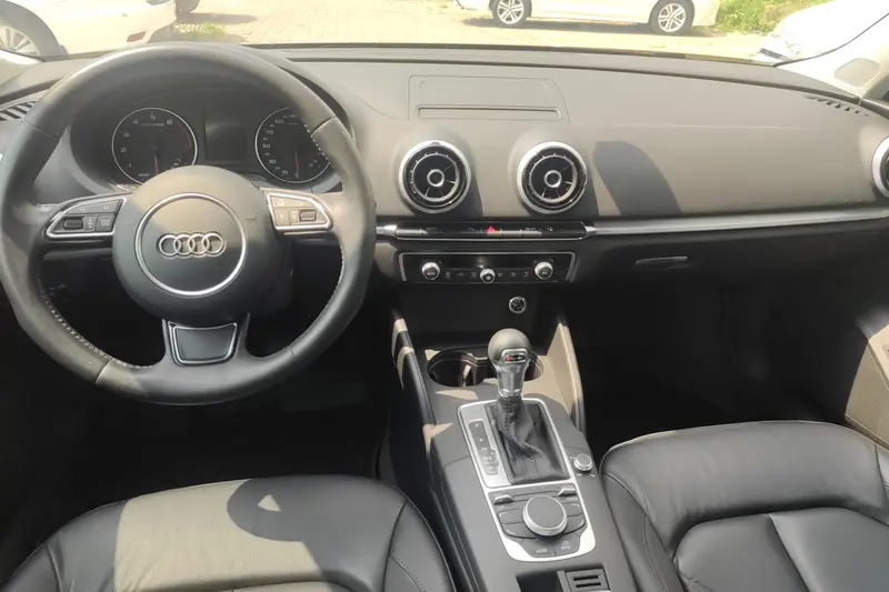 Audi A3 Sportback 35 TFSI — фото 6