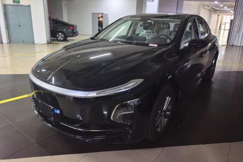 Hongqi E-QM5