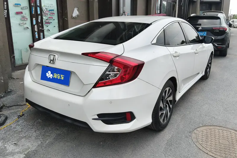 Honda Civic 220TURBO CVT люкс — фото 3