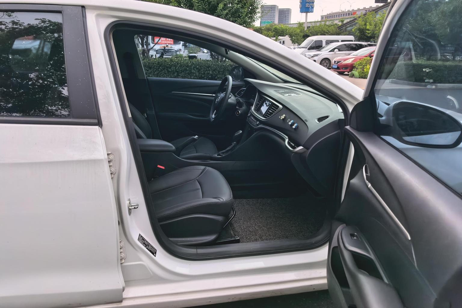 Buick Excelle — фотографии объявления, Фото 7