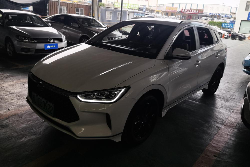 BYD e2