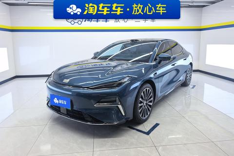 Geely Galaxy Starshine 8 PHEV