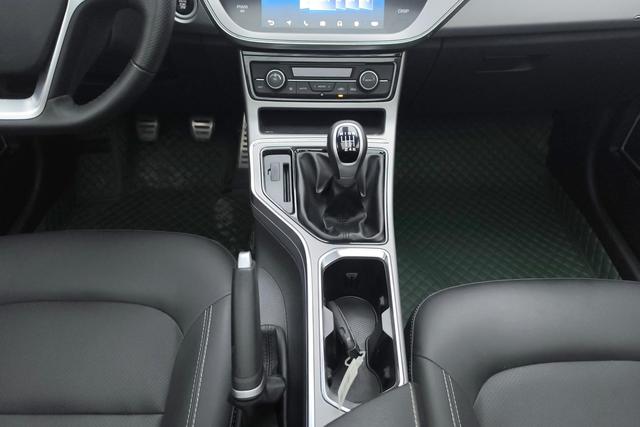 Geely Emgrand GS 2018 — фото 12