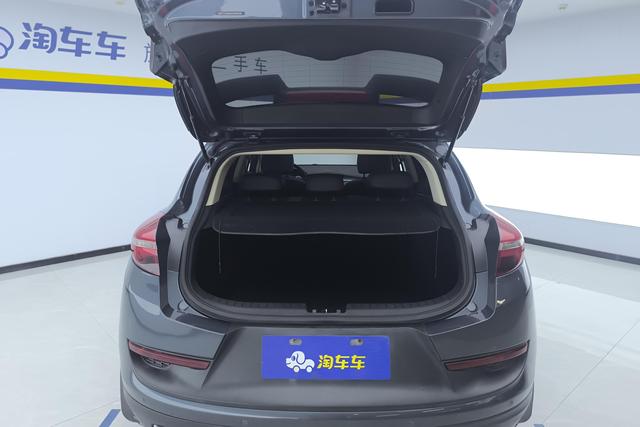 Geely Emgrand GS 2018 — фото 17
