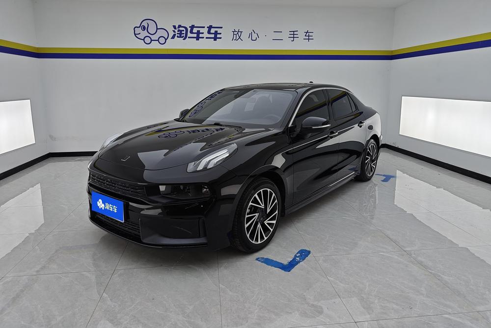 Lynk & Co 03