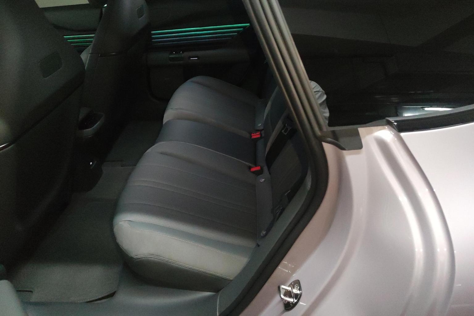 Audi E5 Sportback 2026 qin ding xing neng quattro xing
