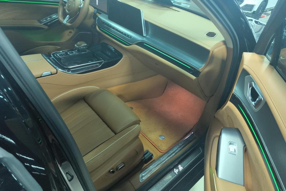 Hongqi H9, фото 8
