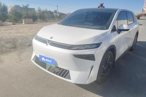 Venucia VX6