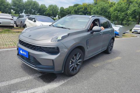 Lynk & Co 01