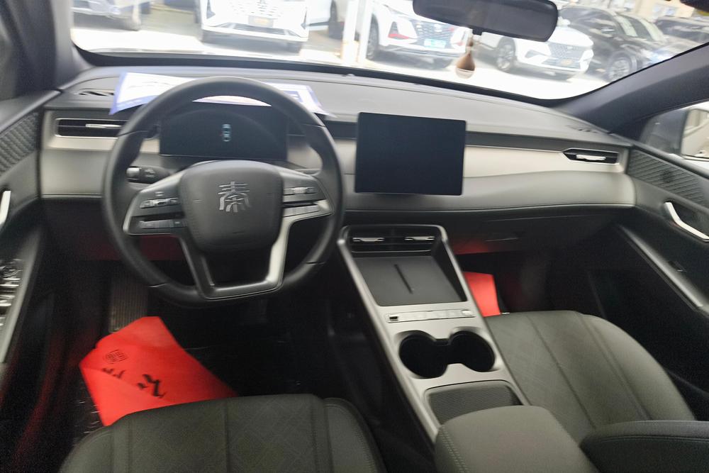 BYD Qin PLUS EV, фото 12