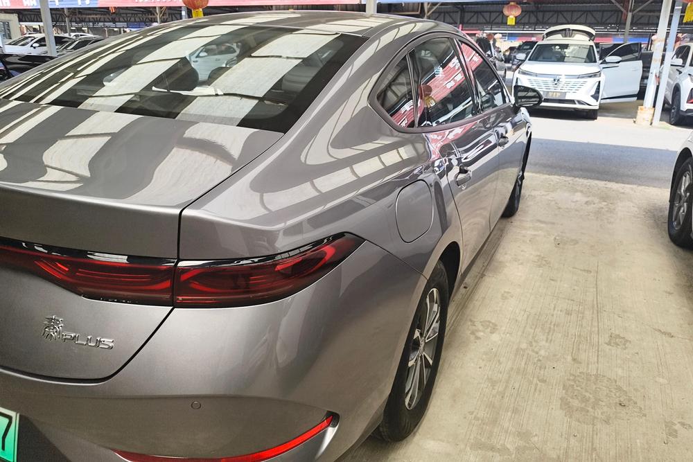 BYD Qin PLUS EV, фото 6