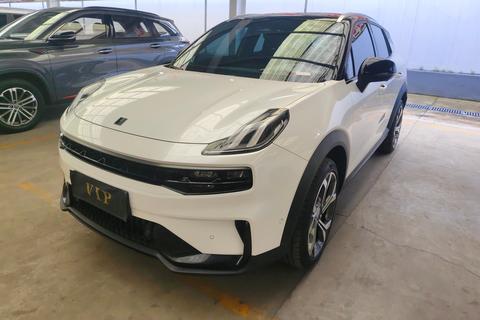 Lynk & Co 06