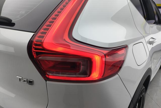 VOLVO XC40 2021 — фото 5