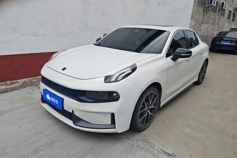 Lynk & Co 03