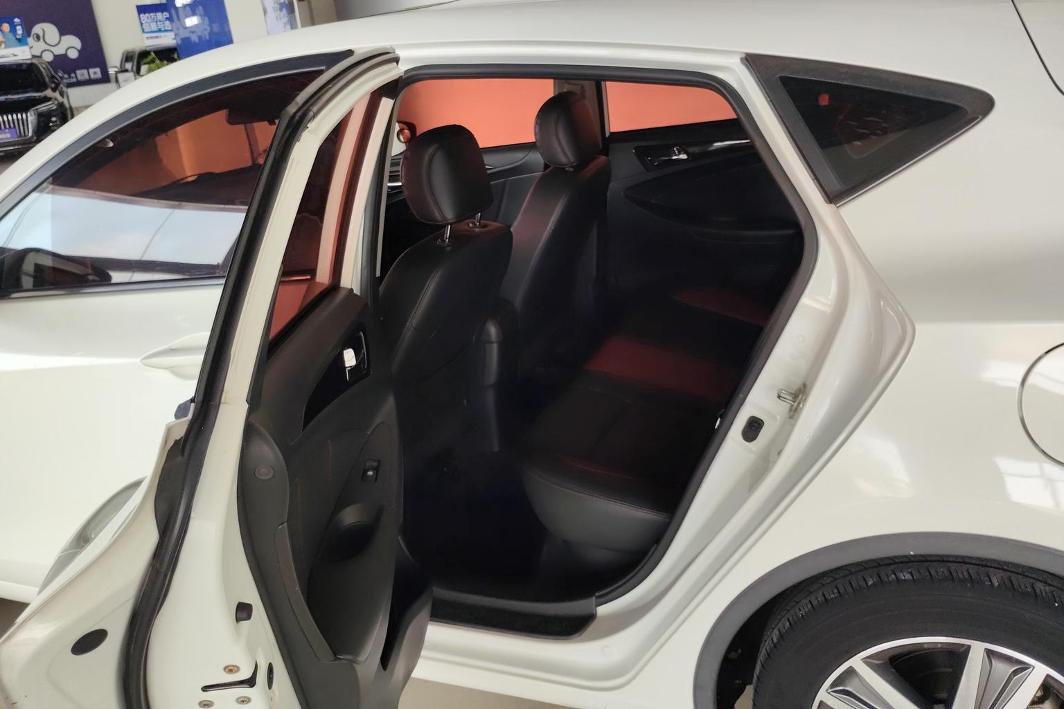 Changan Eado XT 2015 1.6L МКПП jun ku xing guo V