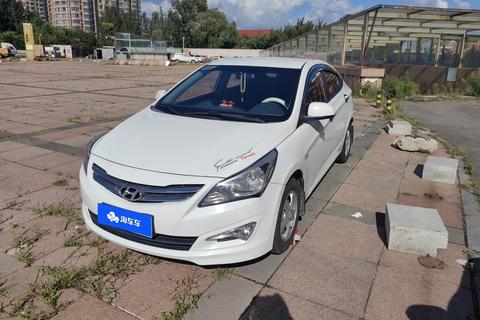 Hyundai Reina