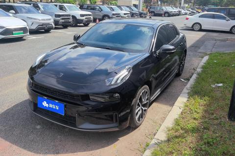 Lynk & Co 03