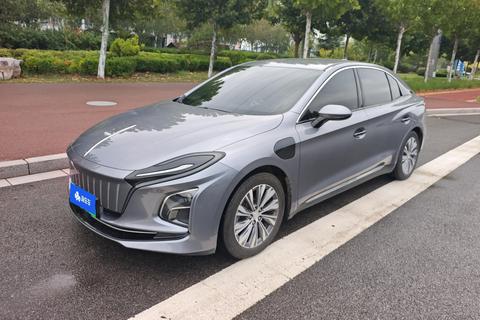 Hongqi E-QM5