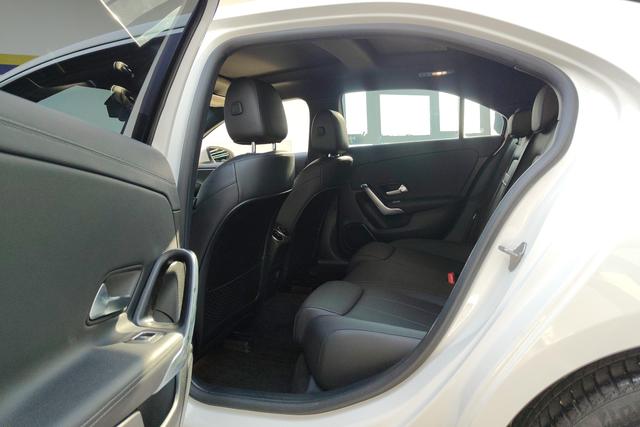 Mercedes Benz A-Class 2022 — фото 16