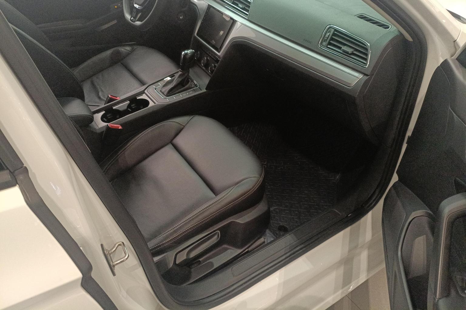 Volkswagen Lamando 2019 230TSI DSG VI