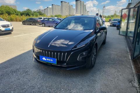 Hongqi E-QM5