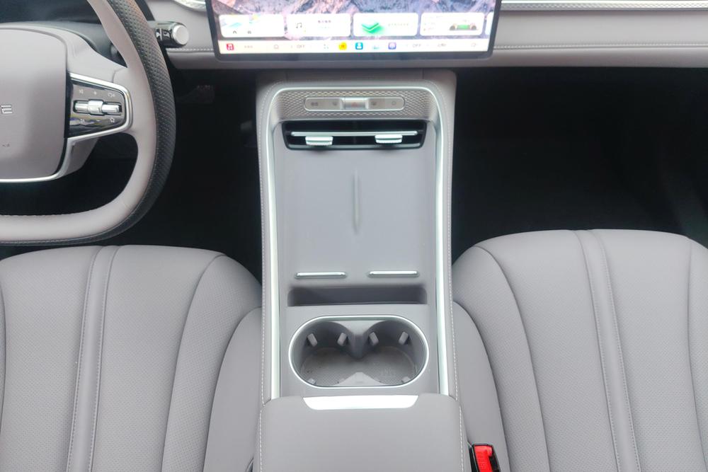 Roewe M7 DMH, фото 14