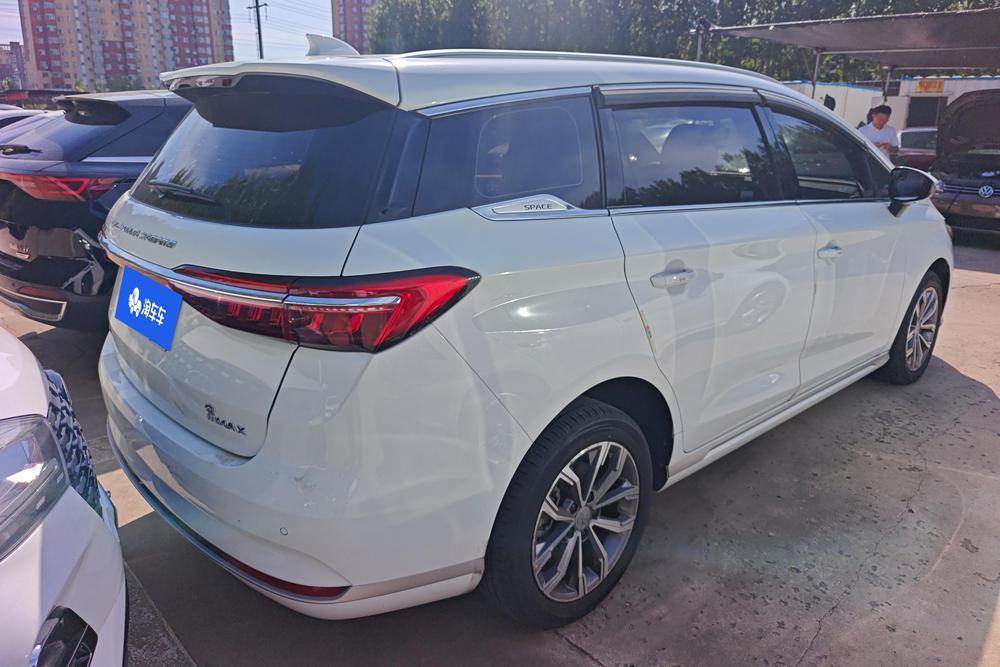Заказать BYD Song MAX 2021 года за 1 215 508 ₽  из Китая