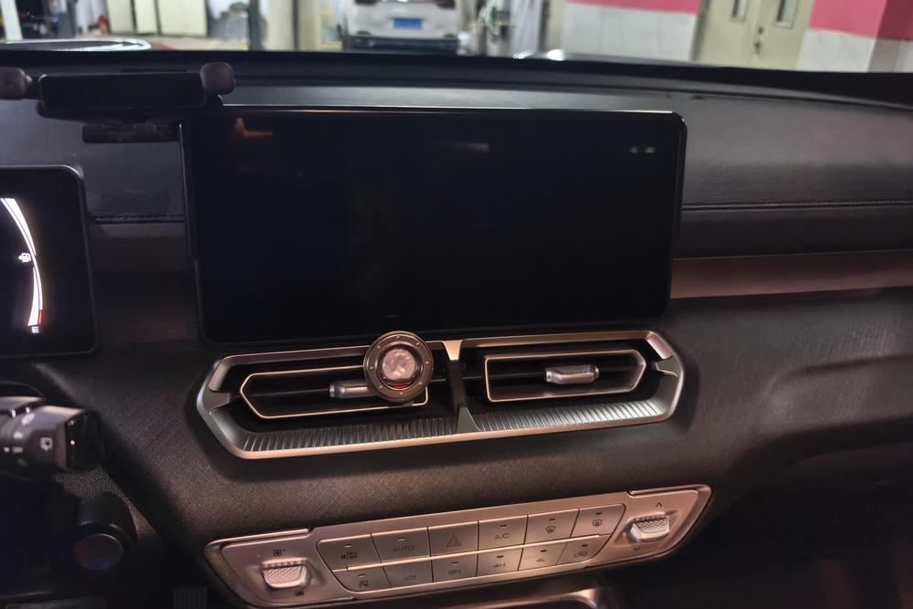 Заказать Haval Haval H5 2025 года за 4 234 474 ₽  из Китая