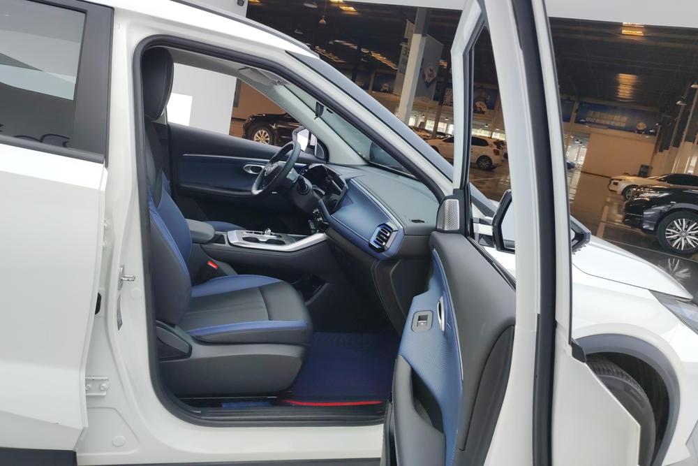 GAC Trumpchi GS3, фото 10