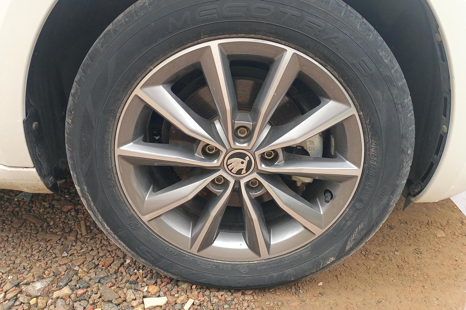 Skoda Octavia 2021 1.5L AT Comfort