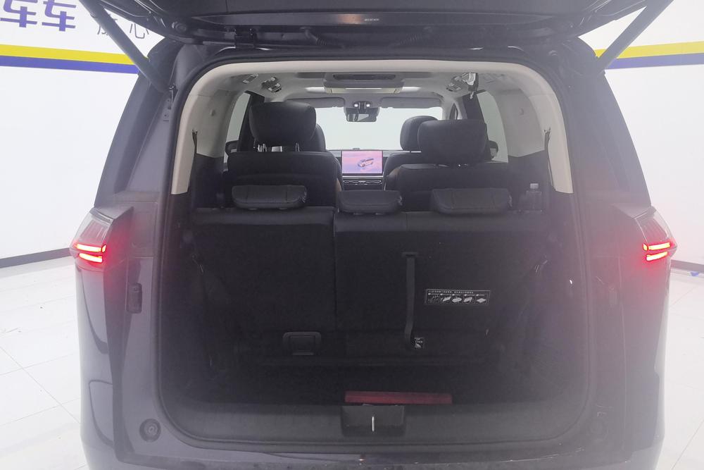 GAC Trumpchi E8 PHEV, фото 16