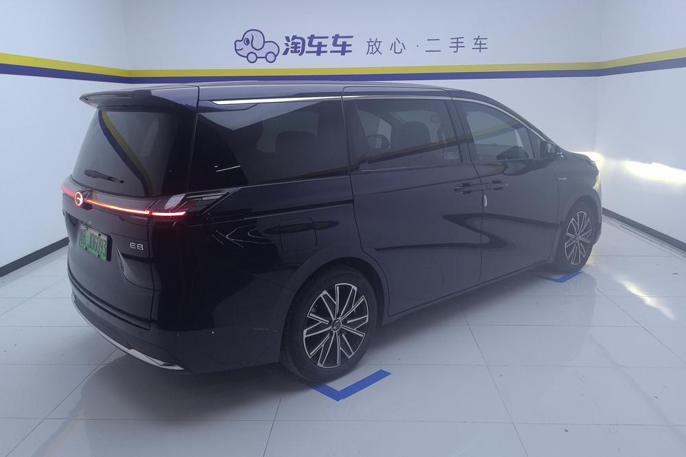 GAC Trumpchi E8 PHEV, фото 3
