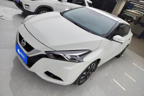 Nissan Lannia