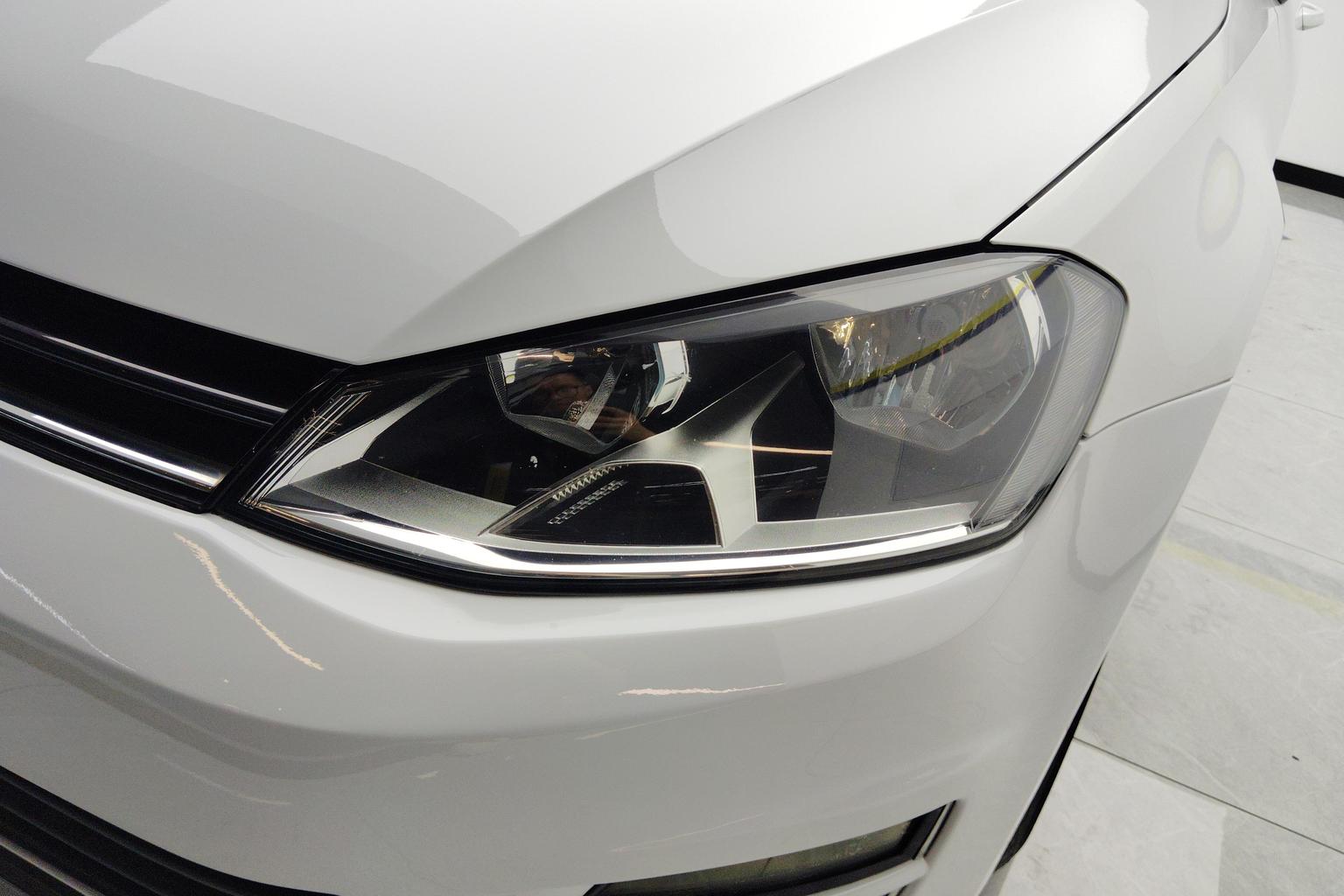Volkswagen Golf 2016 1.6L AT Fashion