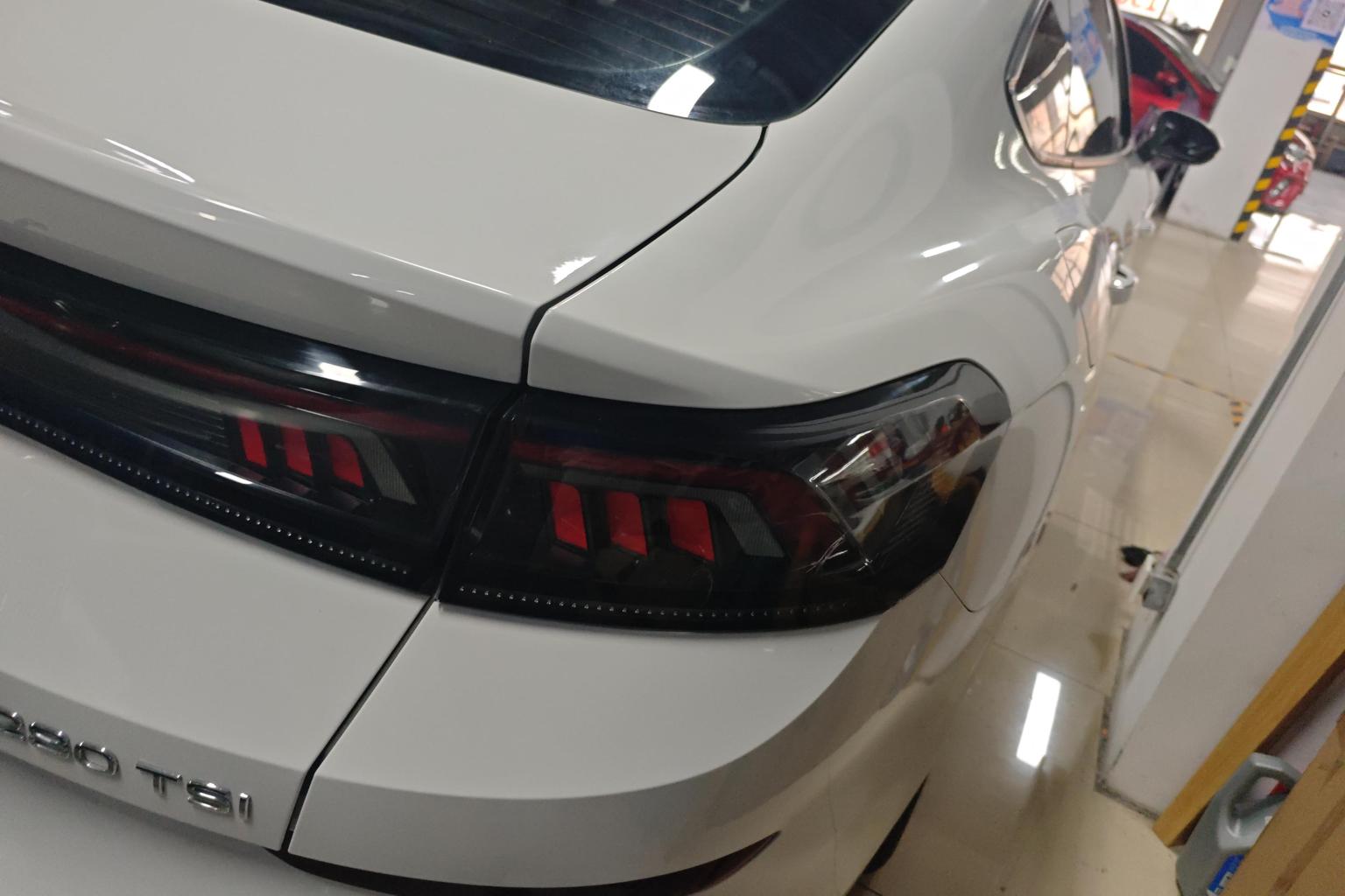 Volkswagen Lamando 2022 L 280TSI DSG