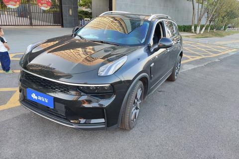 Lynk & Co 01