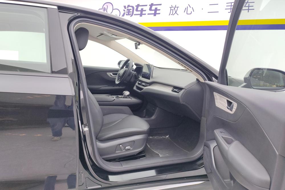 Hongqi E-QM5, фото 16