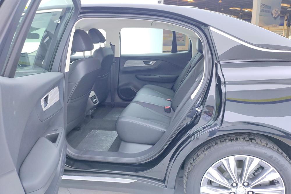 Hongqi E-QM5, фото 15